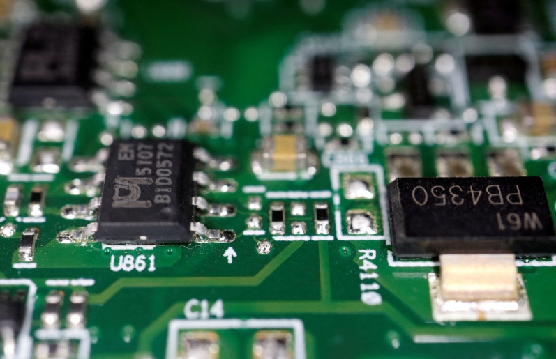 US approve for 2 chipmakers lifts curbs
